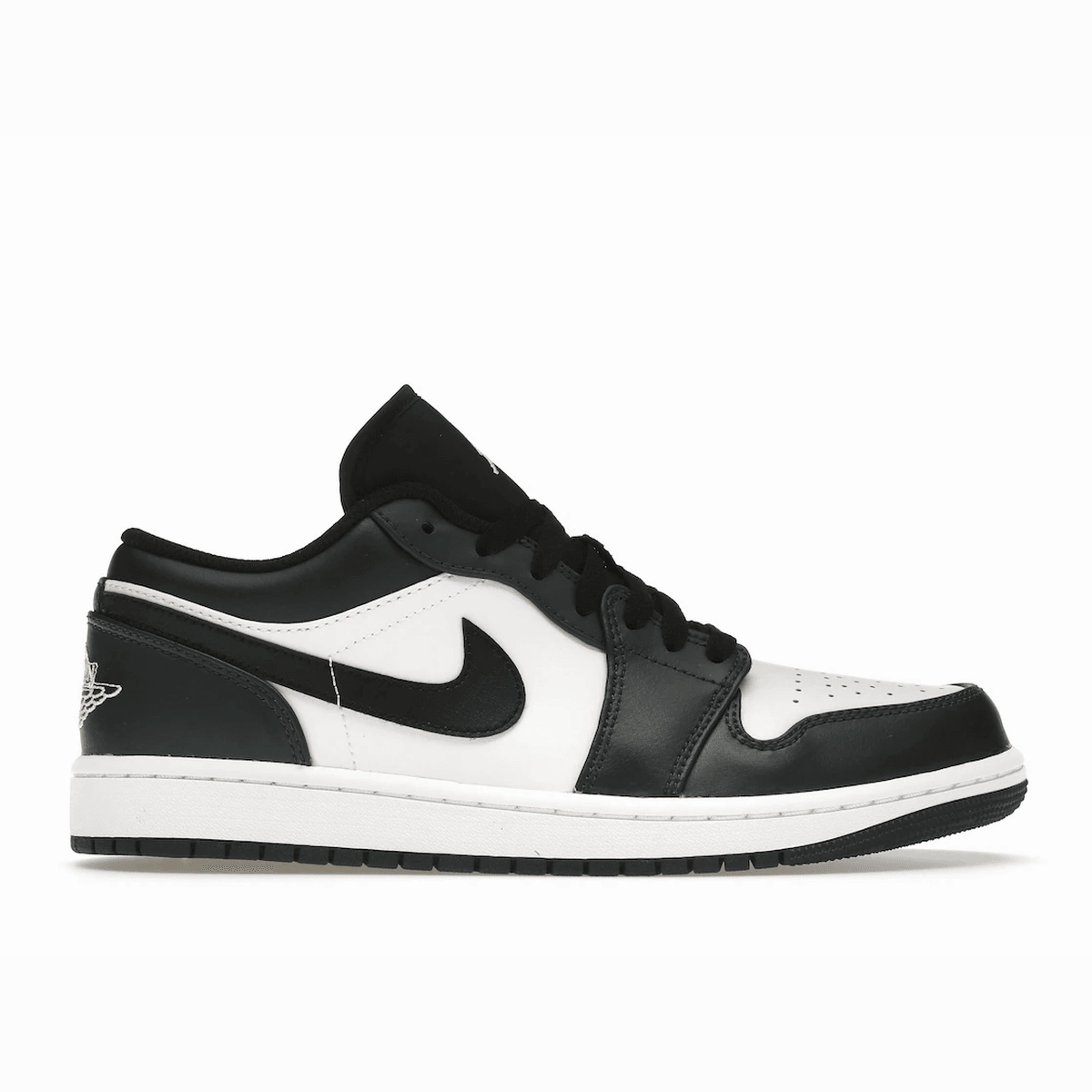 Air Jordan 1 Low Armory Navy Air Jordan 1 Low shoes with sleek lifestyle appeal