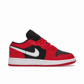 Air Jordan 1 Low Black Very Berry Air Jordan 1 Low shoes with sleek lifestyle appeal