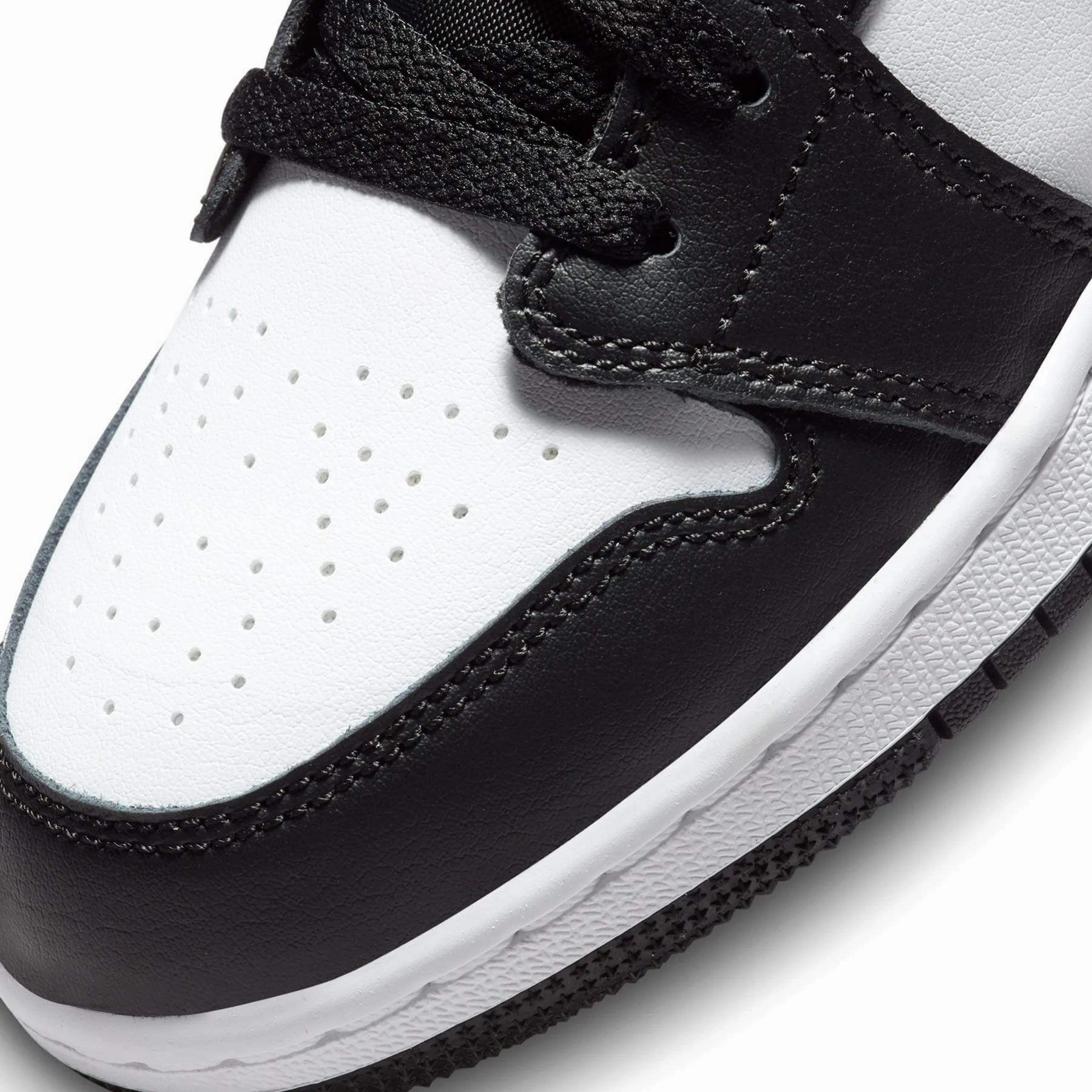 Air Jordan 1 Low GS 'Black Medium Grey' Air Jordan 1 Low lifestyle shoes