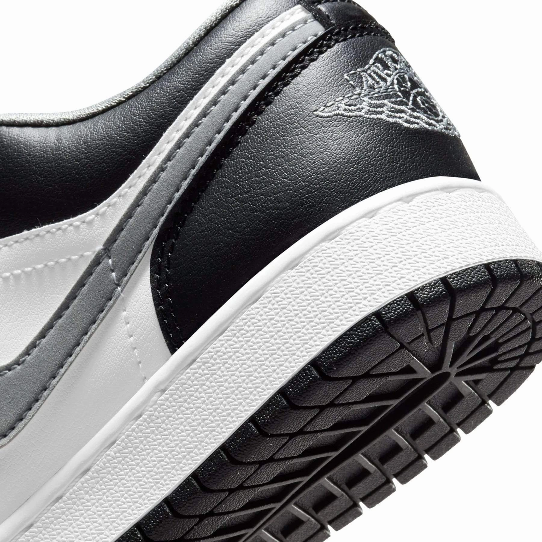 Air Jordan 1 Low GS 'Black Medium Grey' Air Jordan 1 Low lifestyle shoes