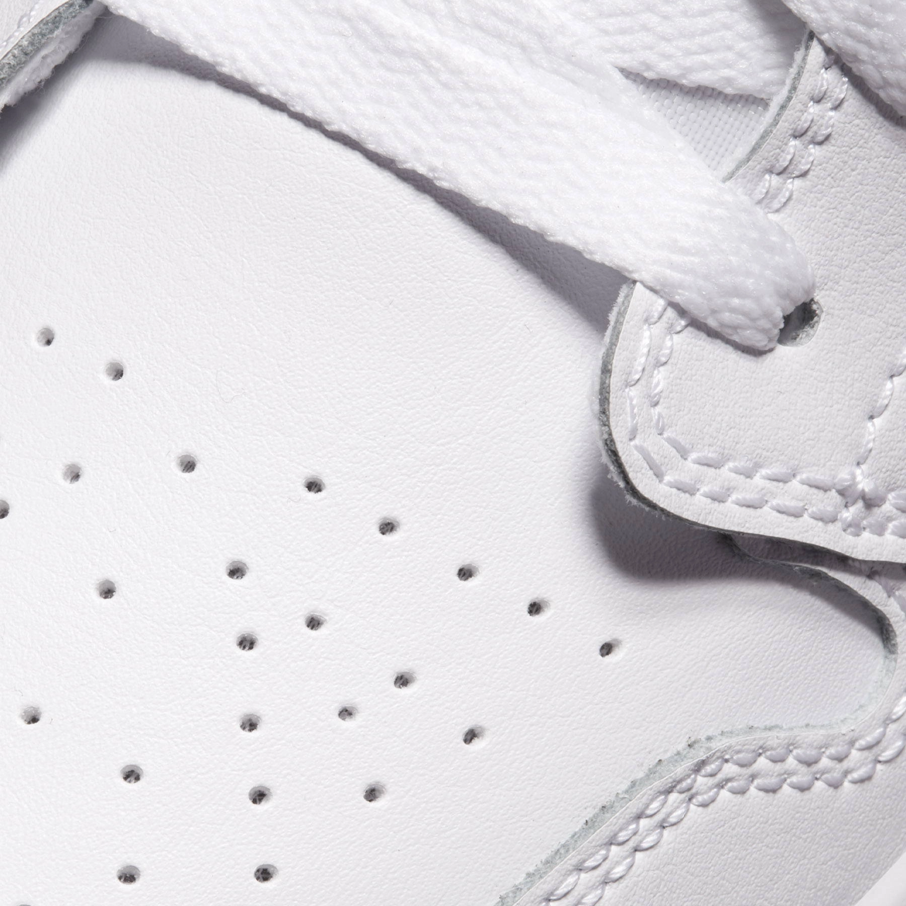 Air Jordan 1 Low GS 'Edge Glow' Air Jordan 1 vintage style sneakers