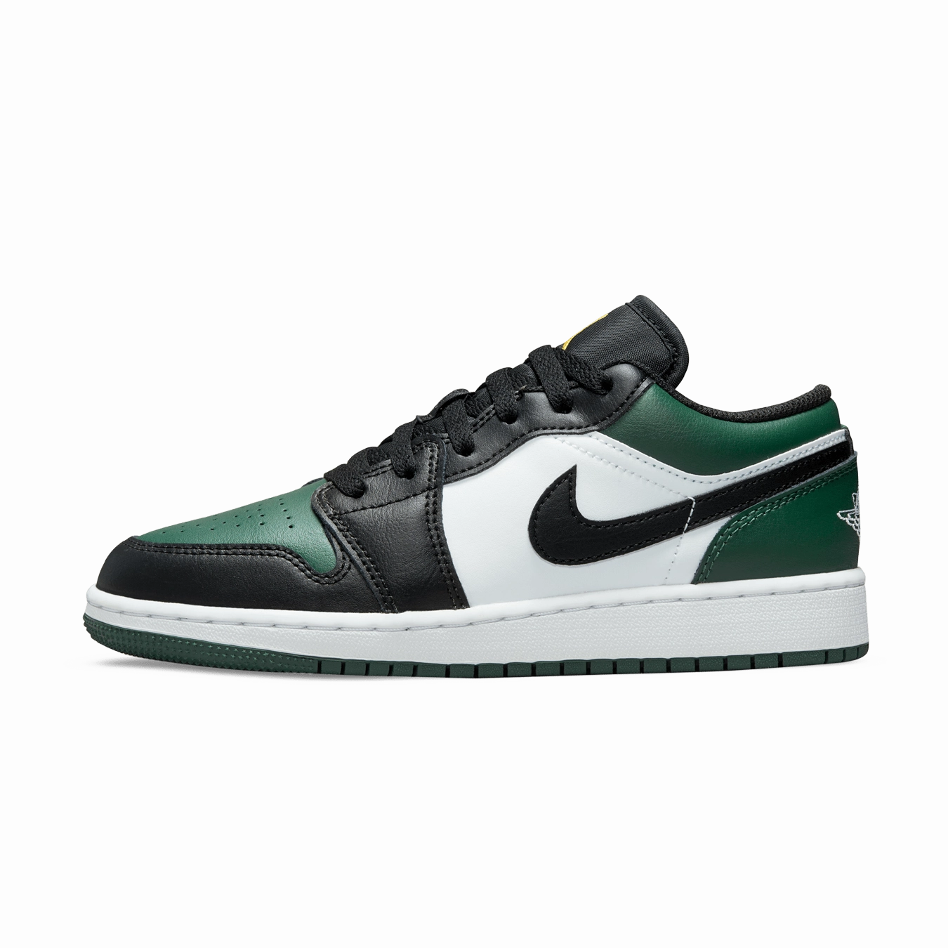 Air Jordan 1 Low GS 'Green Toe' Air Jordan 1 Low sneakers perfect for casual outfits