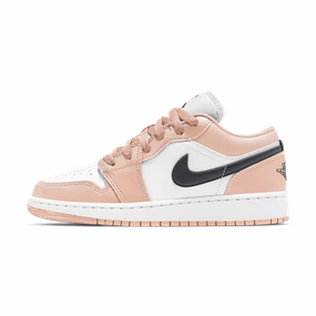 Air Jordan 1 Low GS 'Light Arctic Pink' 2021 Air Jordan 1 Low sneakers perfect for casual outfits