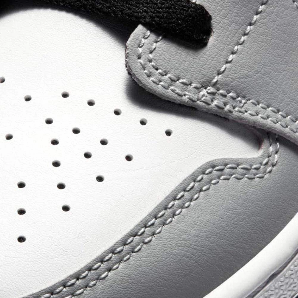 Air Jordan 1 Low GS 'Light Smoke Grey' Air Jordan 1 Low lifestyle shoes
