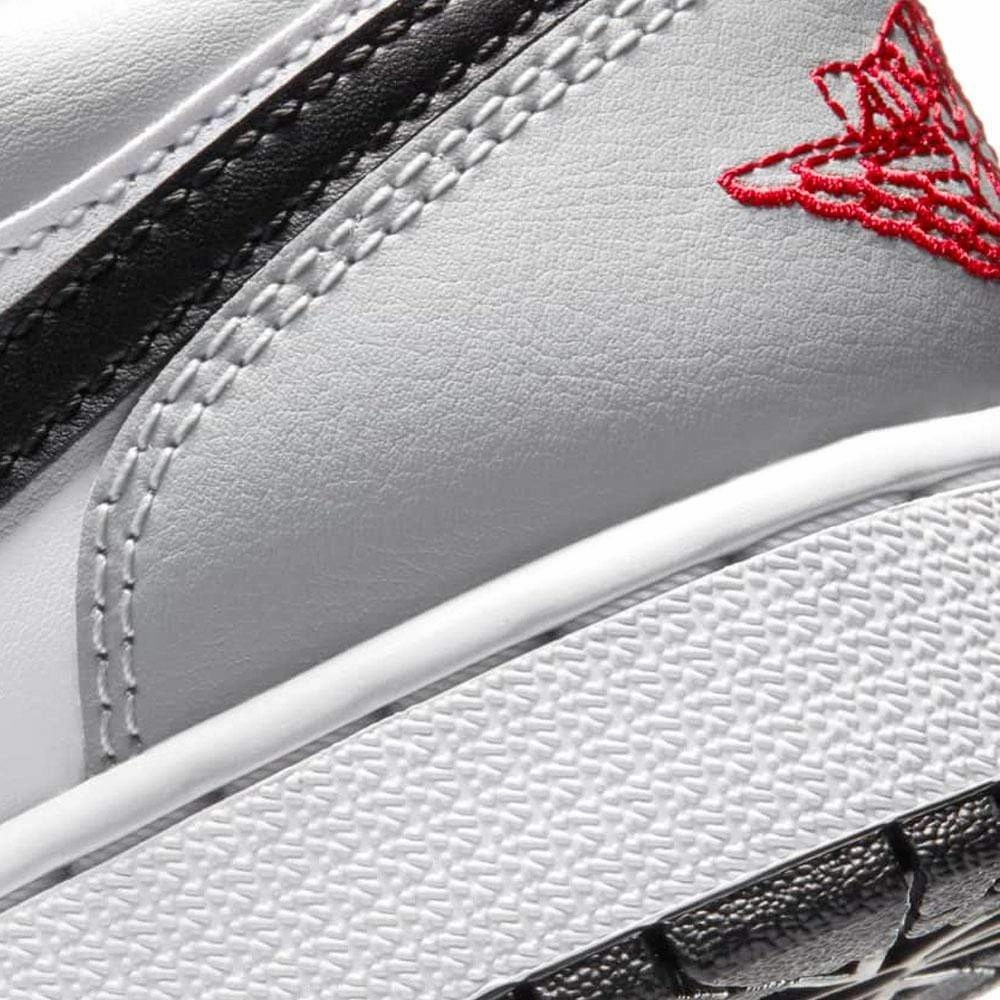 Air Jordan 1 Low GS 'Light Smoke Grey' Air Jordan 1 Low lifestyle shoes