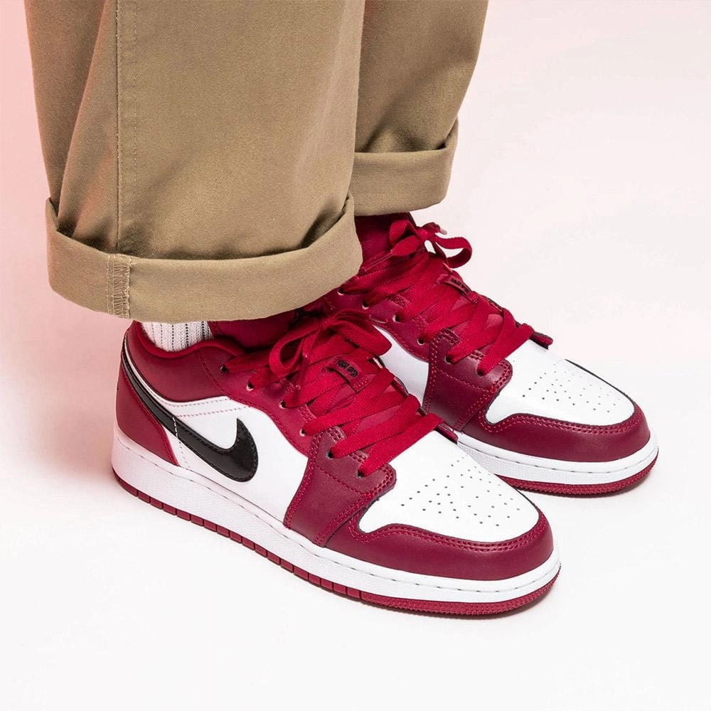 Air Jordan 1 Low GS 'Noble Red' Air Jordan 1 Low lifestyle shoes