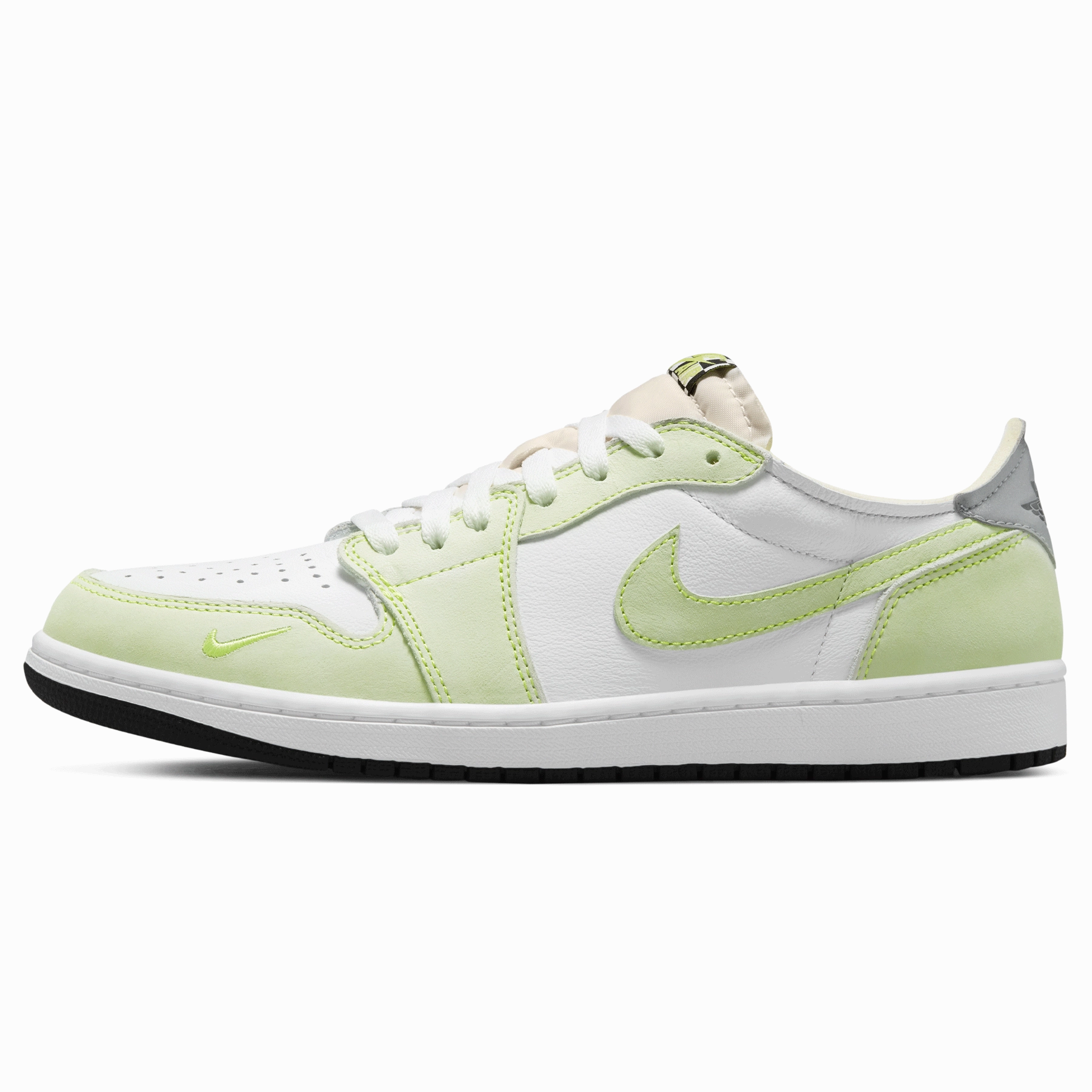 Air Jordan 1 Low OG 'Ghost Green' Air Jordan 1 Low sneakers perfect for casual outfits
