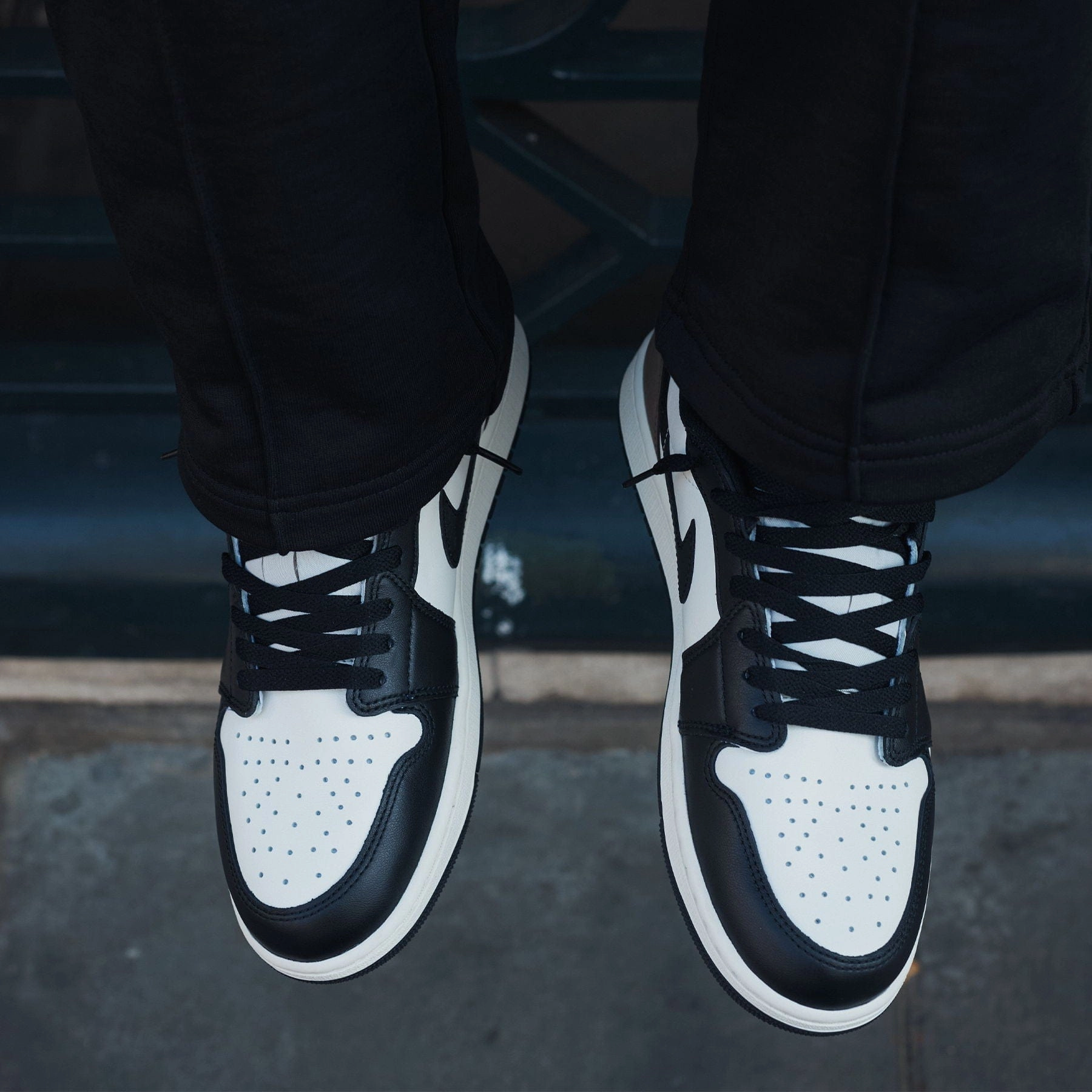 Air Jordan 1 Low OG 'Mocha' Air Jordan 1 Low lifestyle shoes