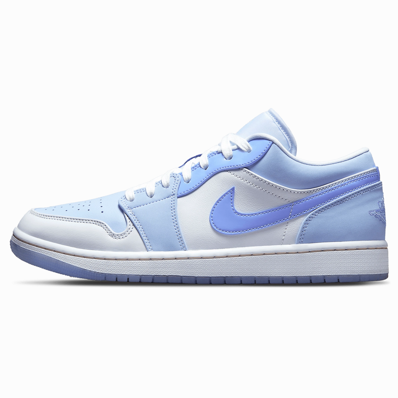 Air Jordan 1 Low SE 'Mighty Swooshers' Air Jordan 1 Low sneakers perfect for casual outfits
