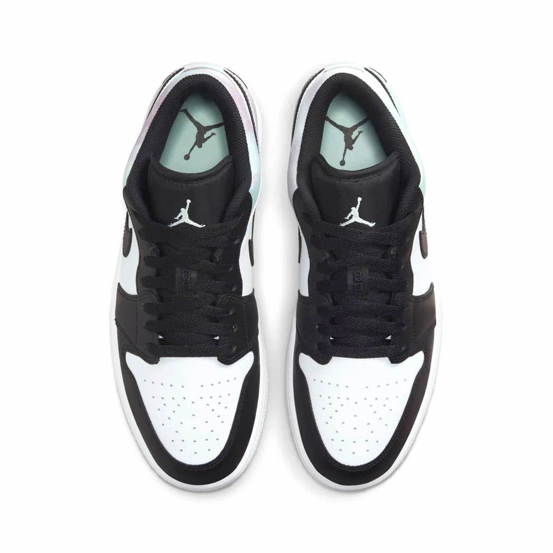 Air Jordan 1 Low SE 'Tie Dye' Air Jordan 1 vintage style sneakers