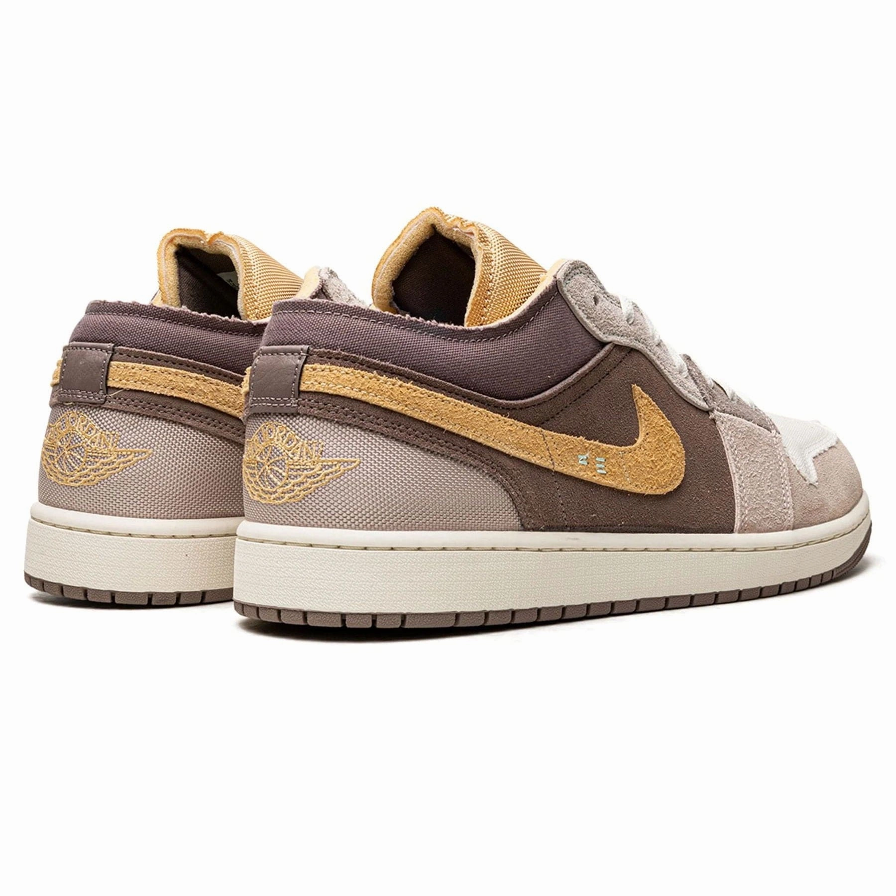 Air Jordan 1 Low SE Craft 'Inside Out - Taupe Haze' Air Jordan 1 Low lifestyle shoes
