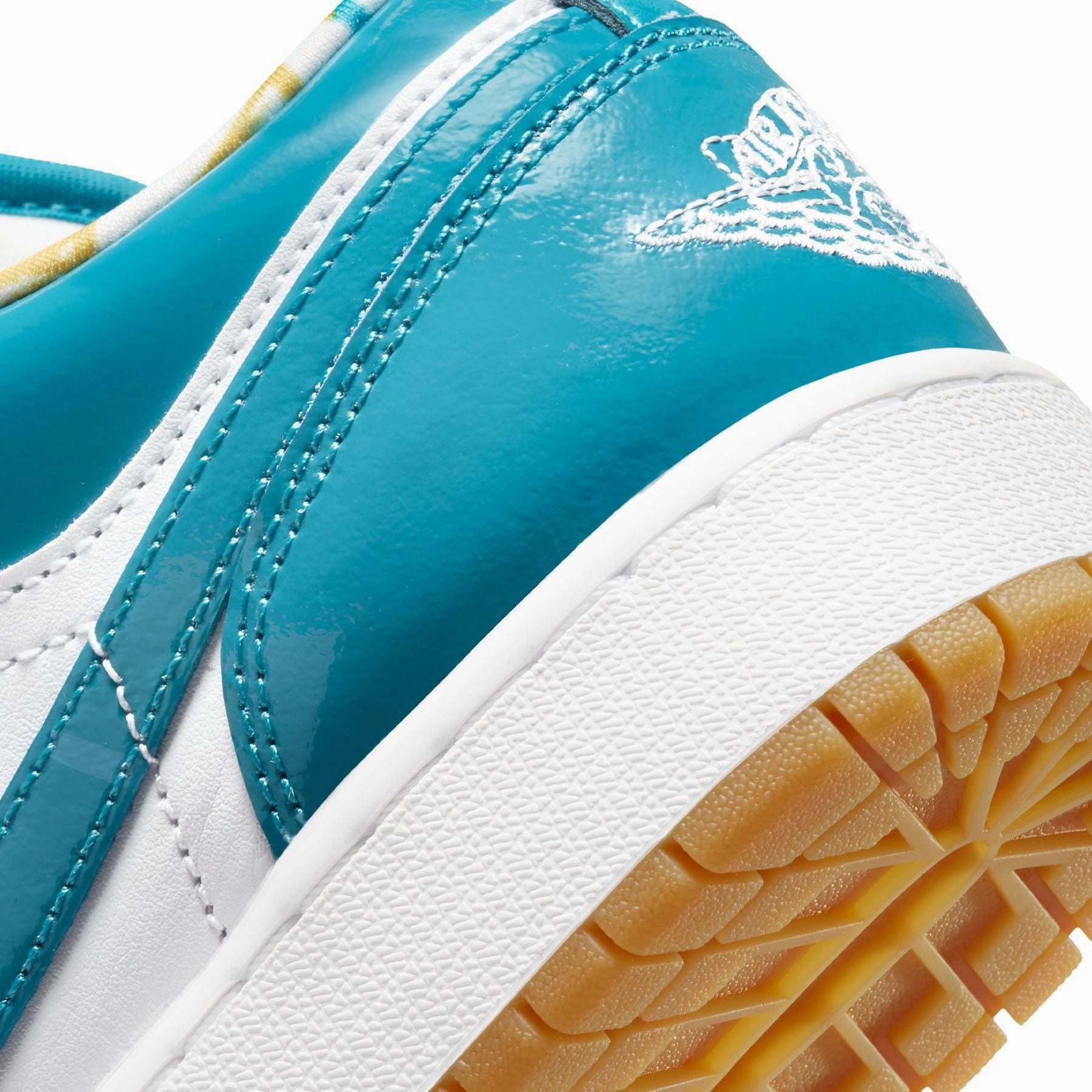 Air Jordan 1 Low SE GS 'Barcelona' Air Jordan 1 Low lifestyle shoes