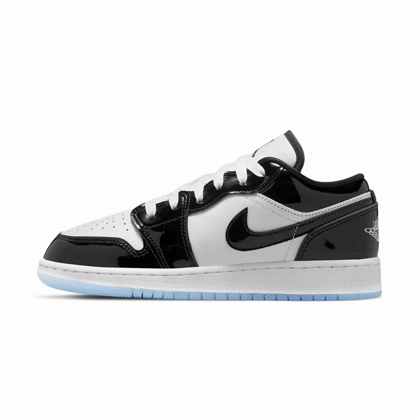 Air Jordan 1 Low SE GS 'Concord' Air Jordan 1 Low sneakers perfect for casual outfits