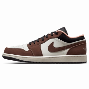 Air Jordan 1 Low SE GS 'Light Chocolate' Air Jordan 1 Low sneakers perfect for casual outfits
