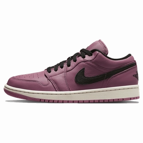 Air Jordan 1 Low SE Wmns 'Light Mulberry' Air Jordan 1 Low sneakers perfect for casual outfits