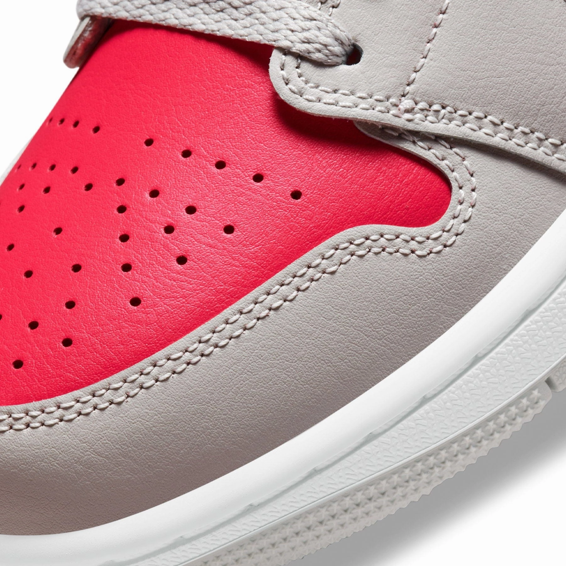 Air Jordan 1 Low Wmns 'Light Iron Ore Siren Red' Air Jordan 1 Low lifestyle shoes
