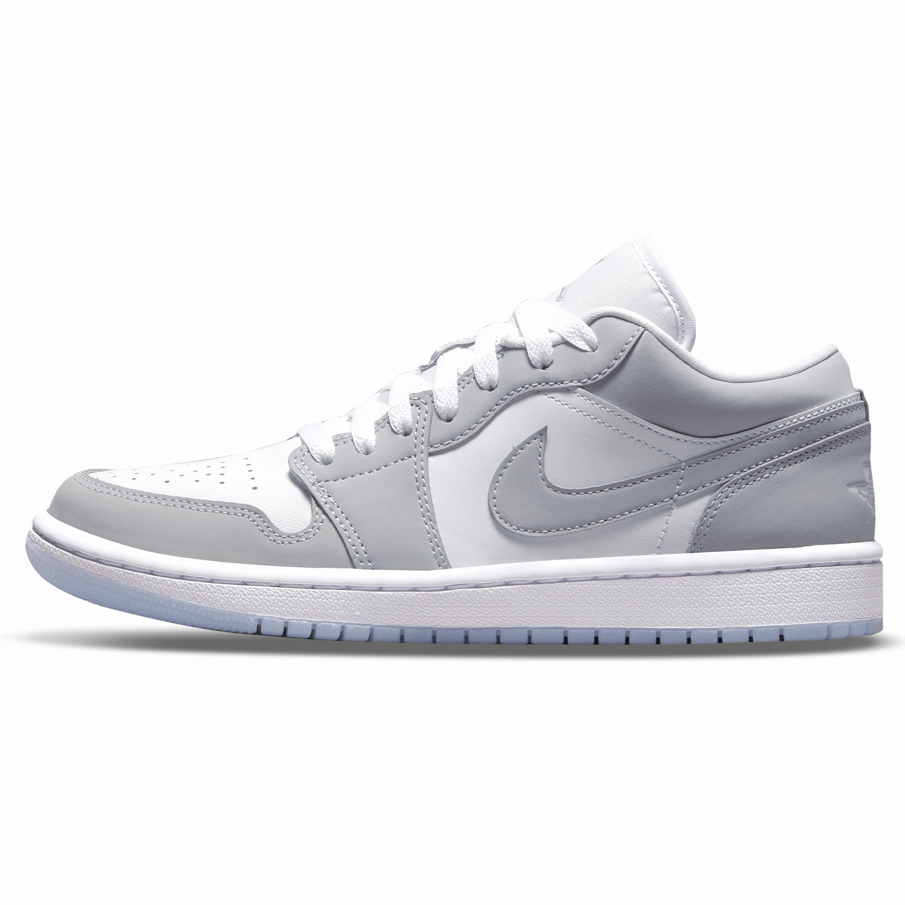Air Jordan 1 Low Wmns 'White Wolf Grey' Air Jordan 1 Low sneakers perfect for casual outfits
