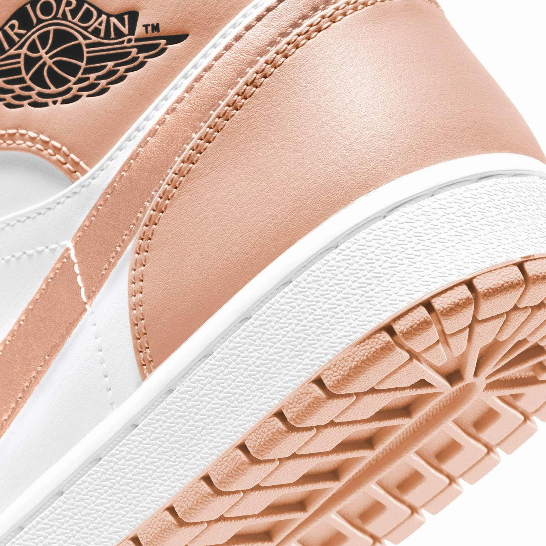 Air Jordan 1 Mid 'Crimson Tint' Air Jordan 1 Mid streetwear shoes