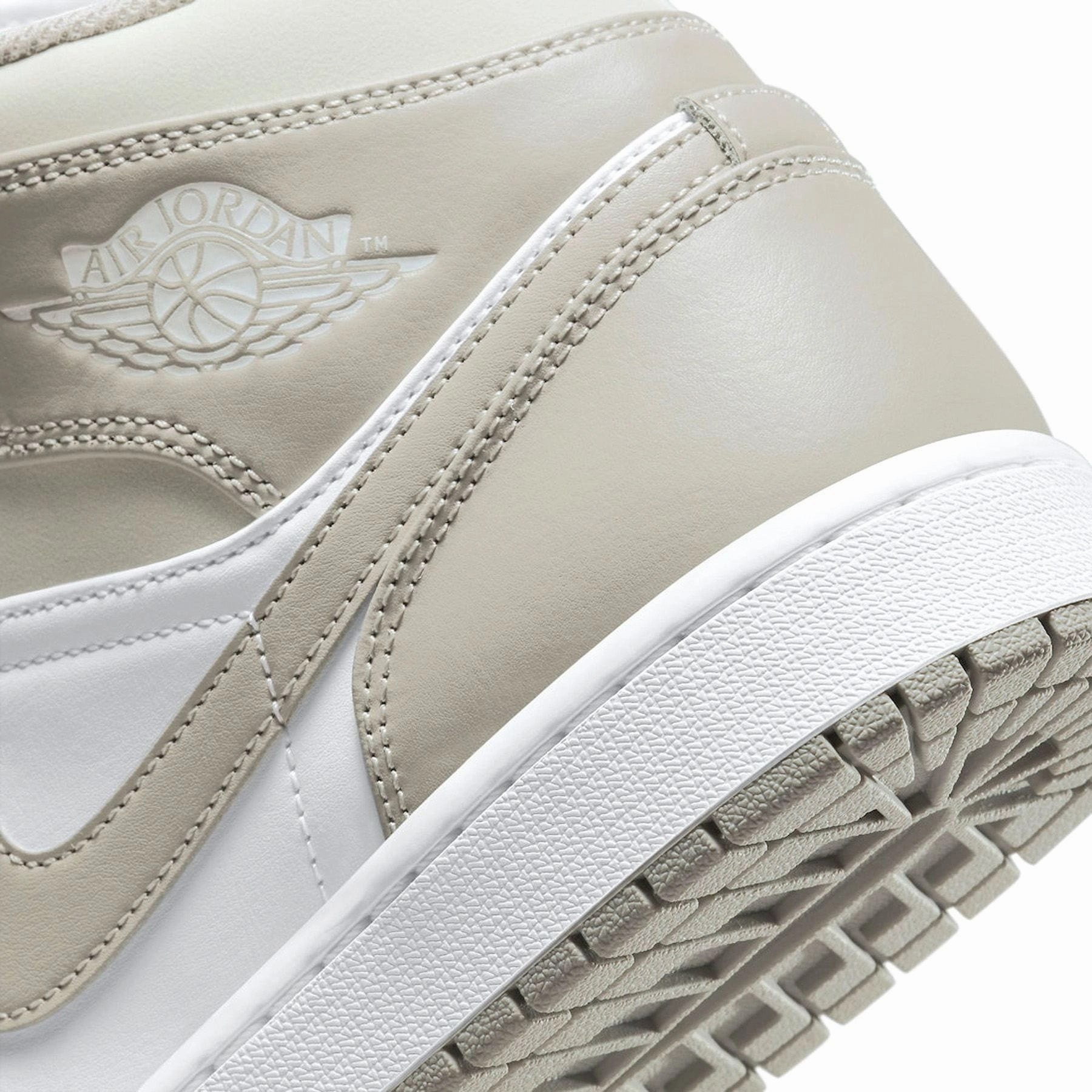 Air Jordan 1 Mid 'Linen' Air Jordan 1 Mid streetwear shoes