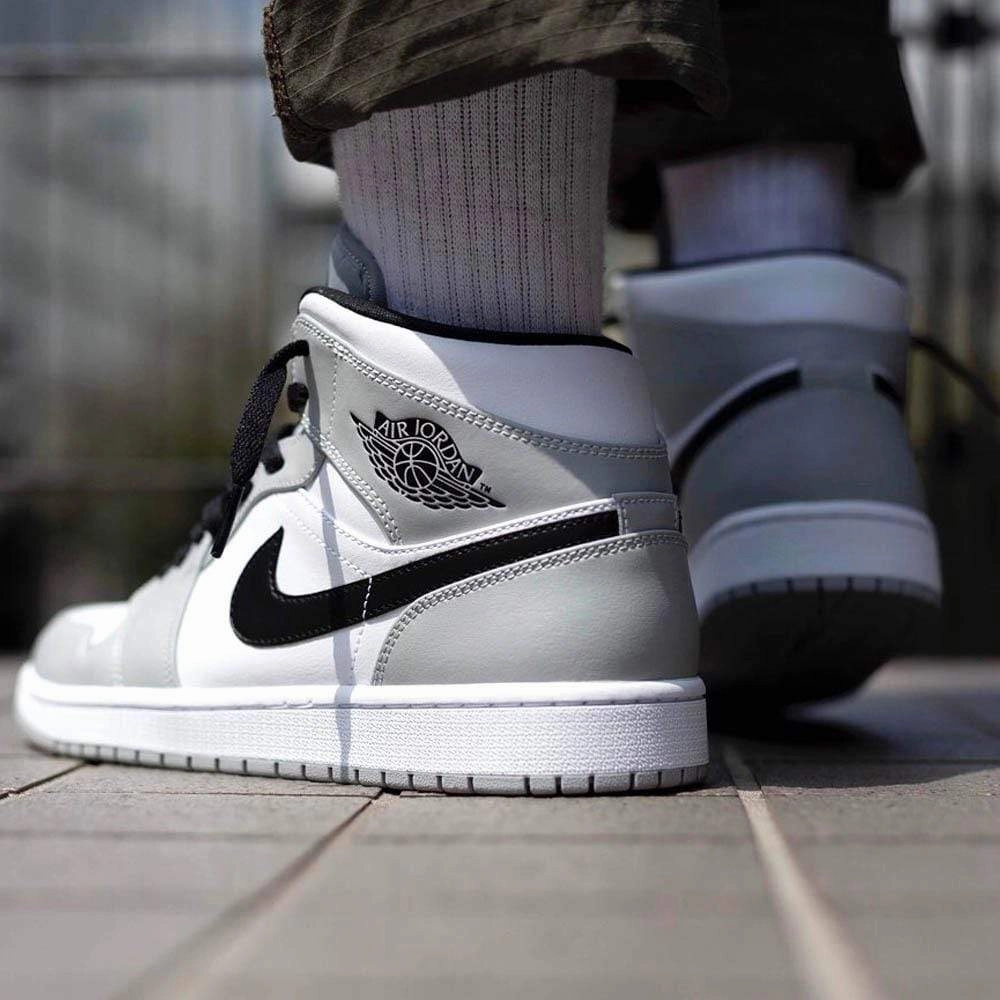 Air Jordan 1 Mid 'Smoke Grey' Air Jordan 1 Mid streetwear shoes