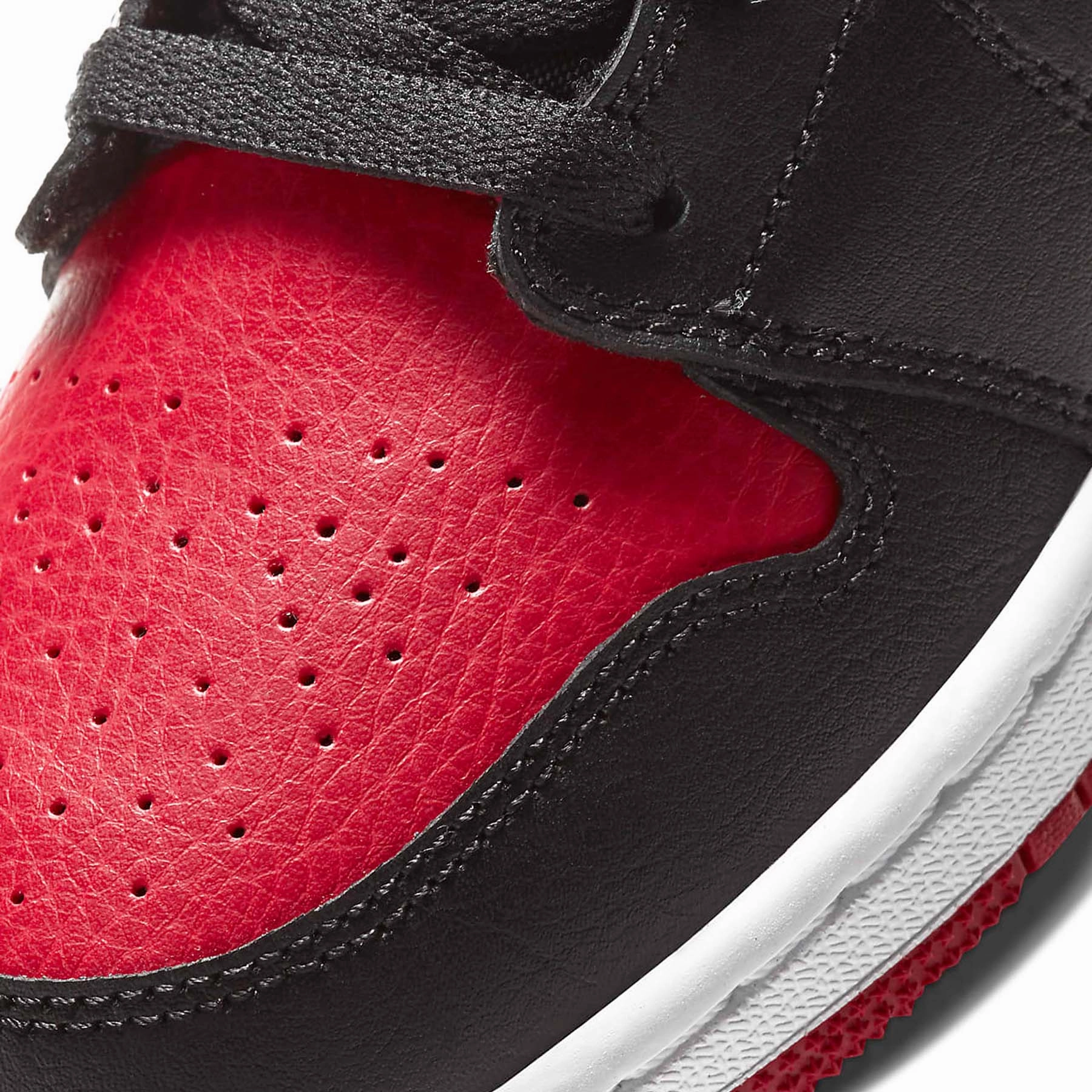 Air Jordan 1 Mid GS 'Banned' Air Jordan 1 Mid streetwear shoes