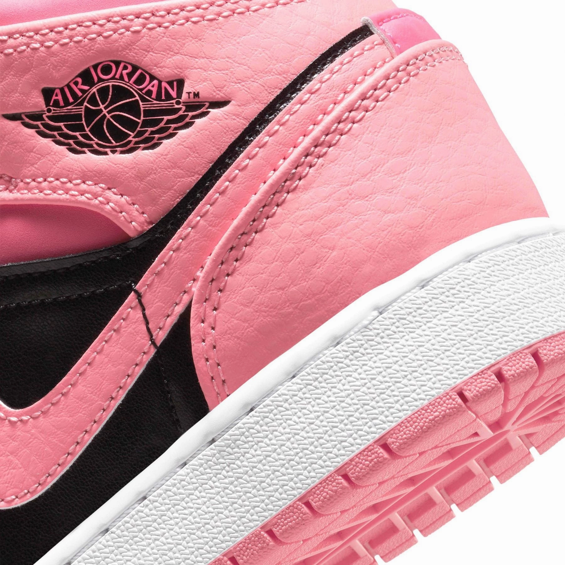Air Jordan 1 Mid GS 'Coral Chalk' Air Jordan 1 Mid streetwear shoes