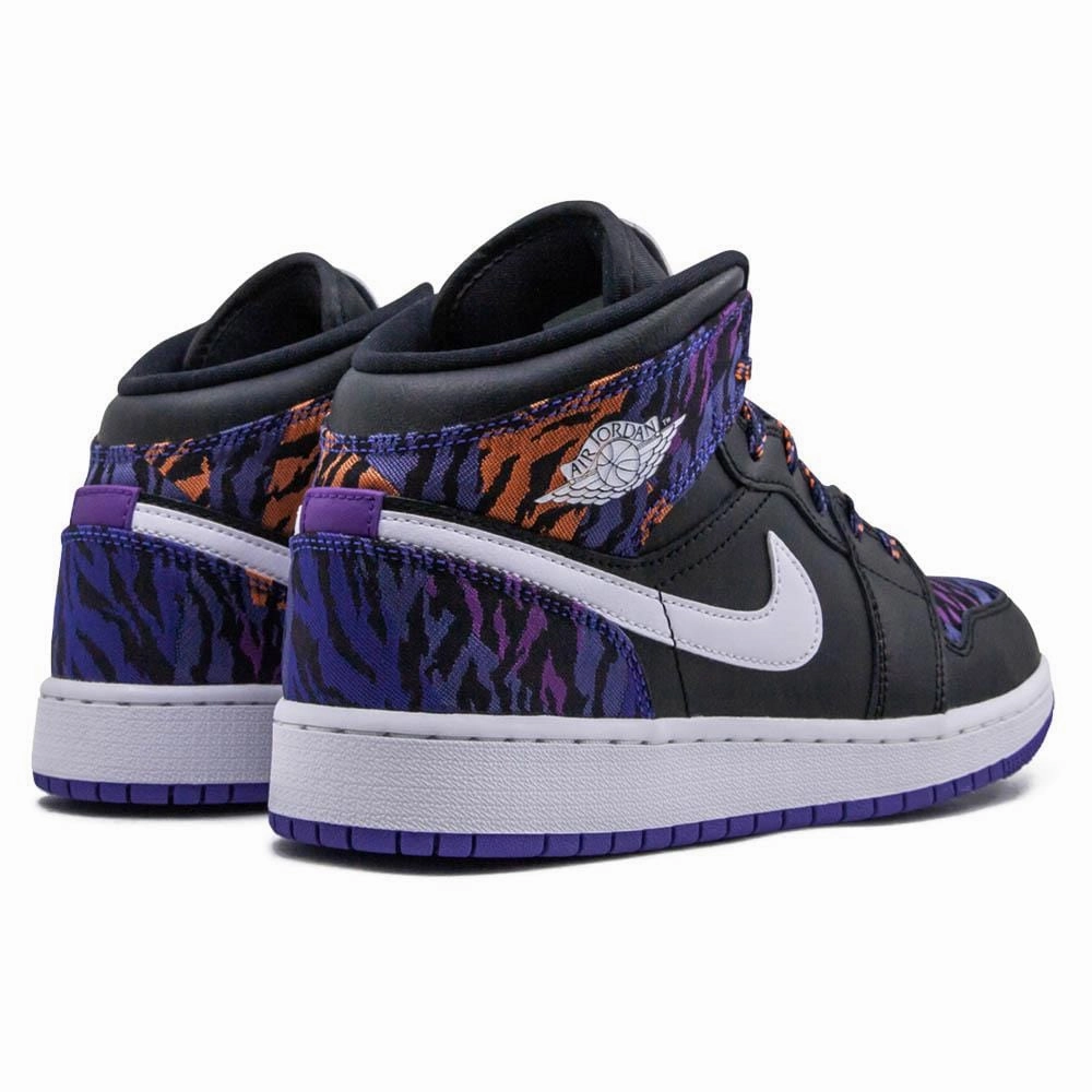 Air Jordan 1 Mid GS 'Tiger Print' Air Jordan 1 vintage style sneakers