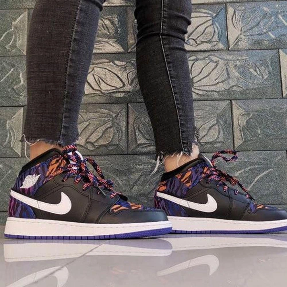 Air Jordan 1 Mid GS 'Tiger Print' Air Jordan 1 vintage style sneakers