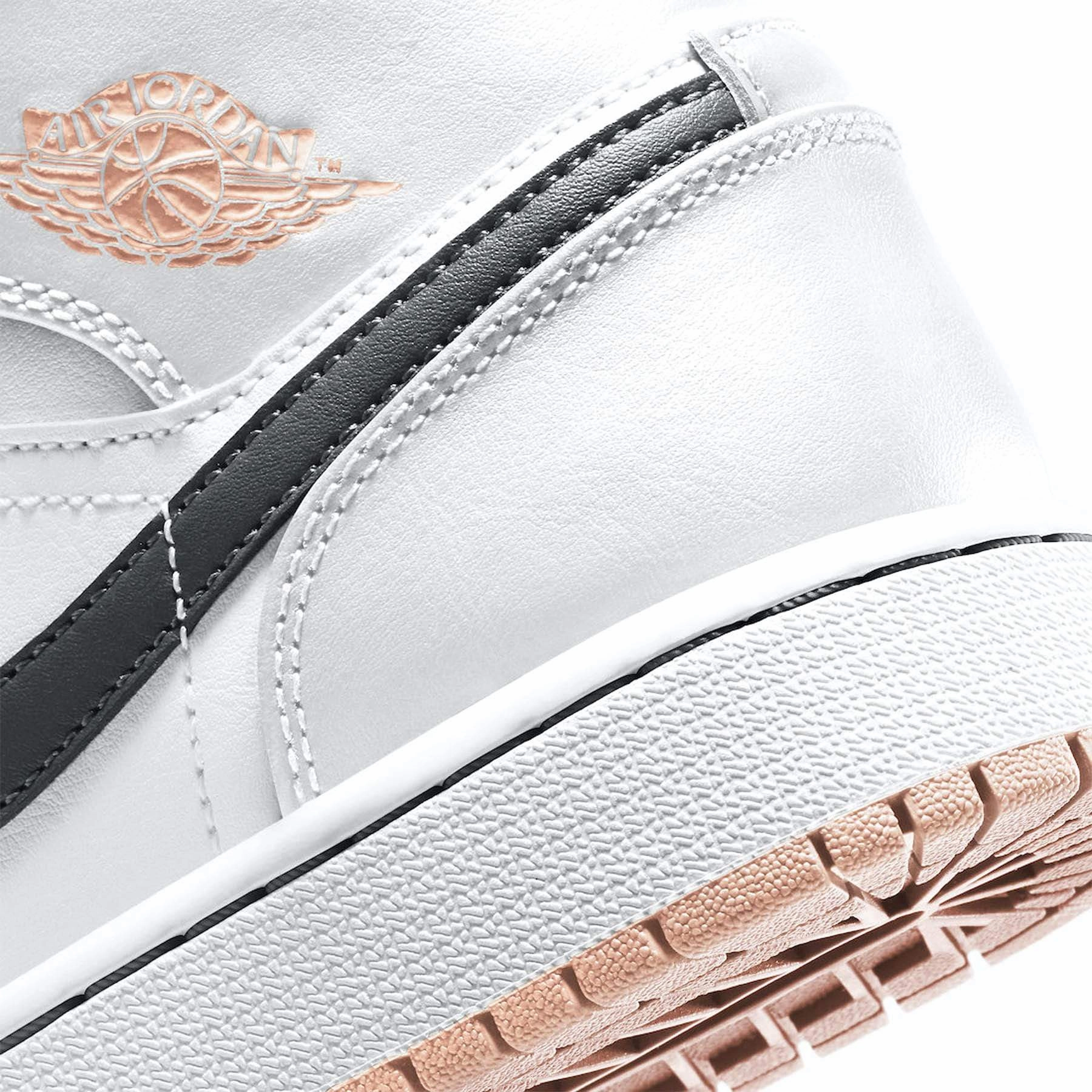Air Jordan 1 Mid GS 'White Arctic Orange' Air Jordan 1 Mid streetwear shoes