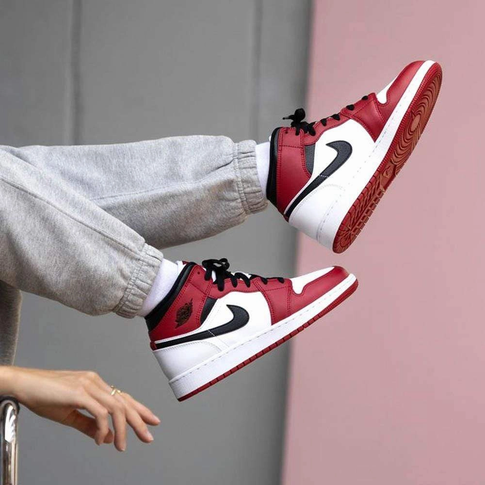 Air Jordan 1 Mid GS Chicago Air Jordan 1 Mid streetwear shoes