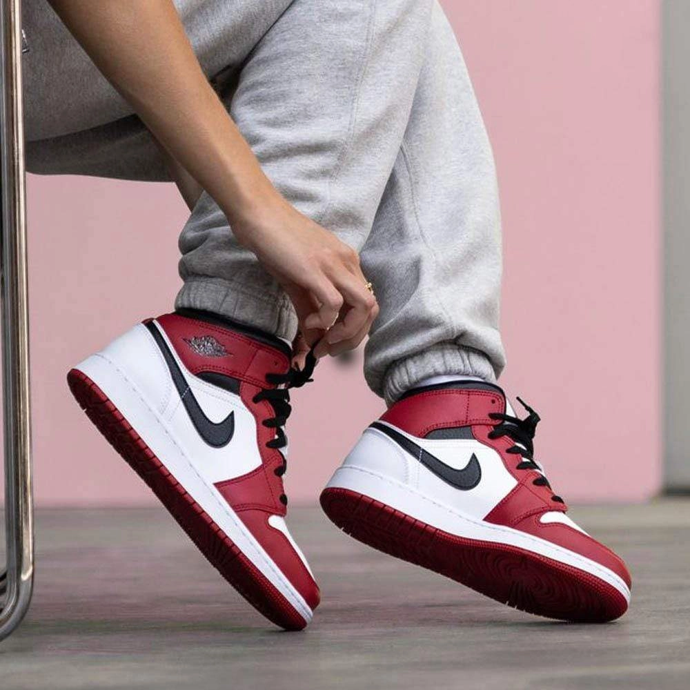Air Jordan 1 Mid GS Chicago Air Jordan 1 Mid streetwear shoes