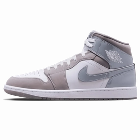 Air Jordan 1 Mid SE 'Patent Cool Grey' Air Jordan 1 Mid versatile shoes for daily wear