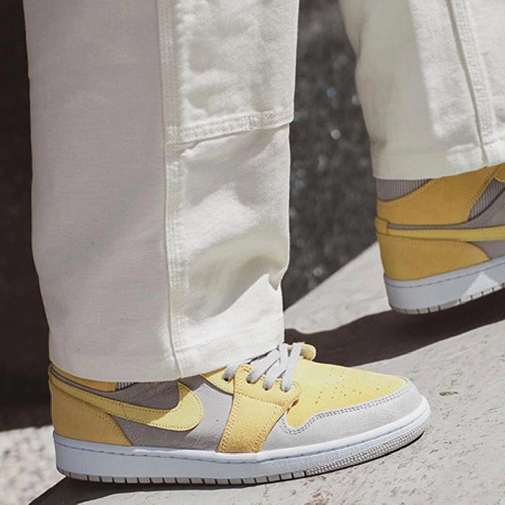 Air Jordan 1 Mid SE Grey Fog Lemon Wash Air Jordan 1 vintage style sneakers