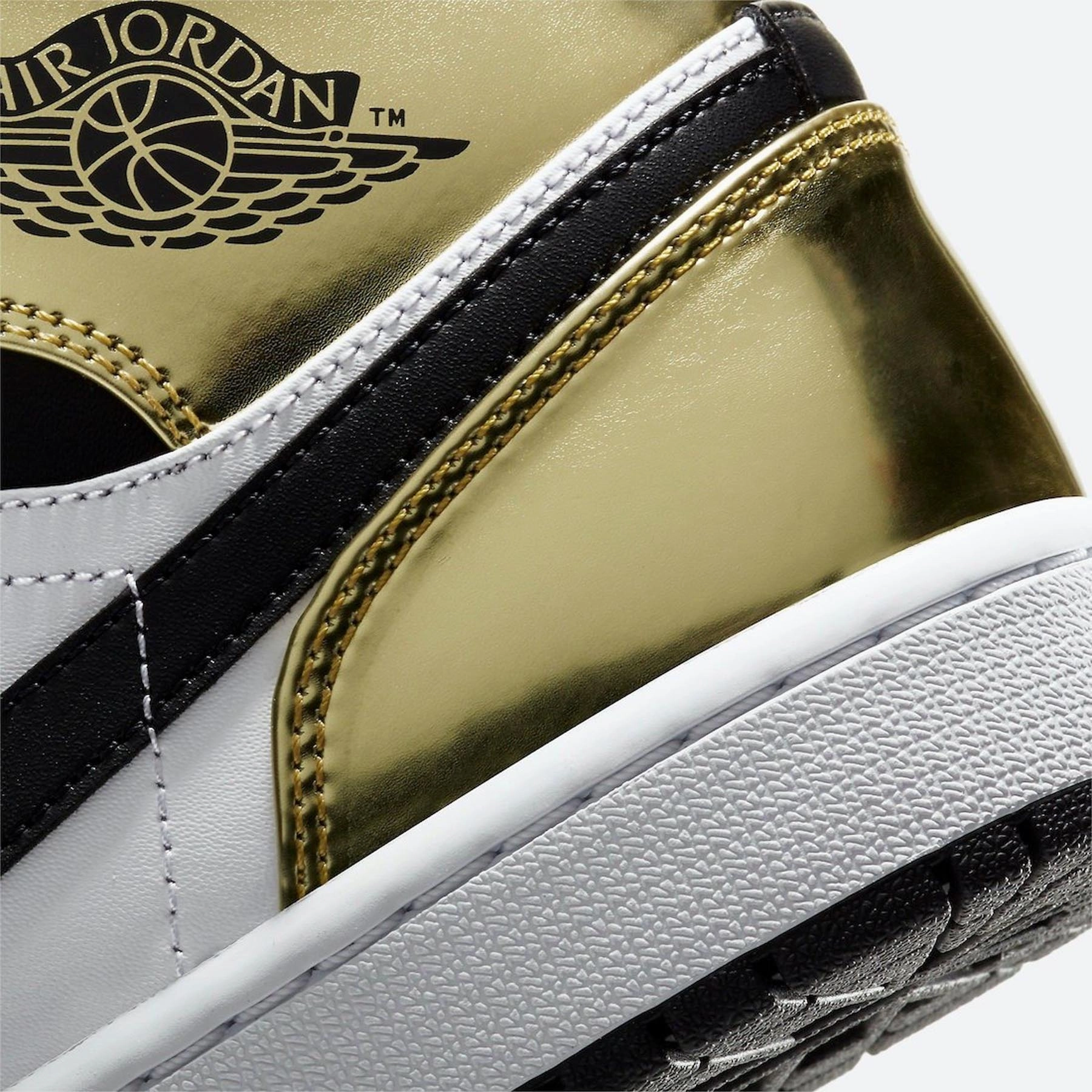 Air Jordan 1 Mid SE GS 'Metallic Gold' Air Jordan 1 vintage style sneakers