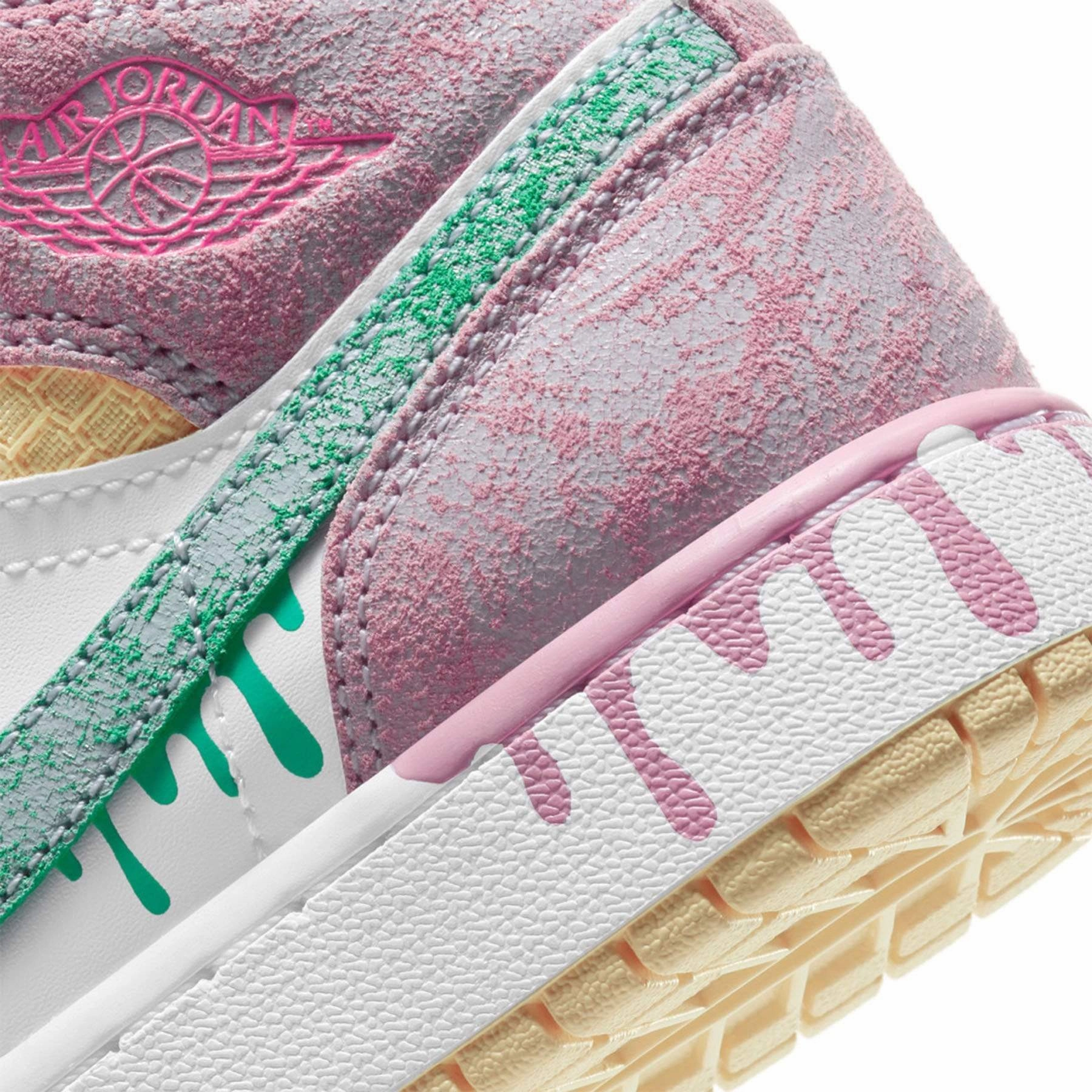 Air Jordan 1 Mid SE GS 'Paint Drip' Air Jordan 1 vintage style sneakers