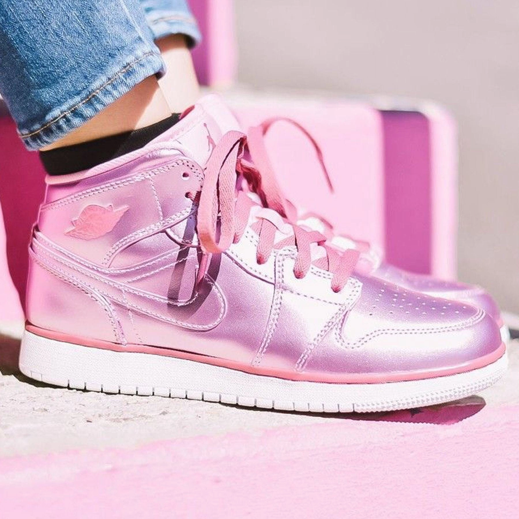 Air Jordan 1 Mid SE GS 'Pink Rose' Air Jordan 1 Mid streetwear shoes