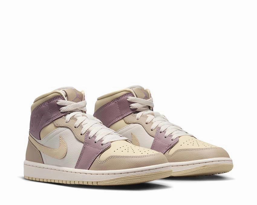 Air Jordan 1 Mid W Womens performance trainers