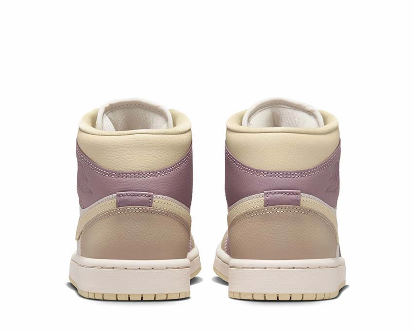 Air Jordan 1 Mid W Womens performance trainers