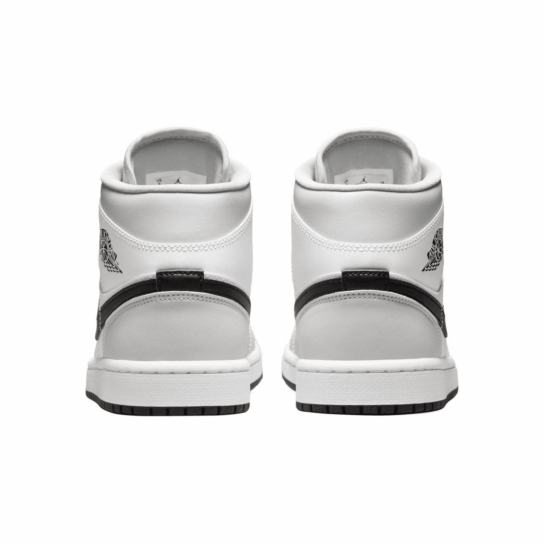 Air Jordan 1 Mid Wmns 'Light Smoke Grey' Air Jordan 1 Mid streetwear shoes