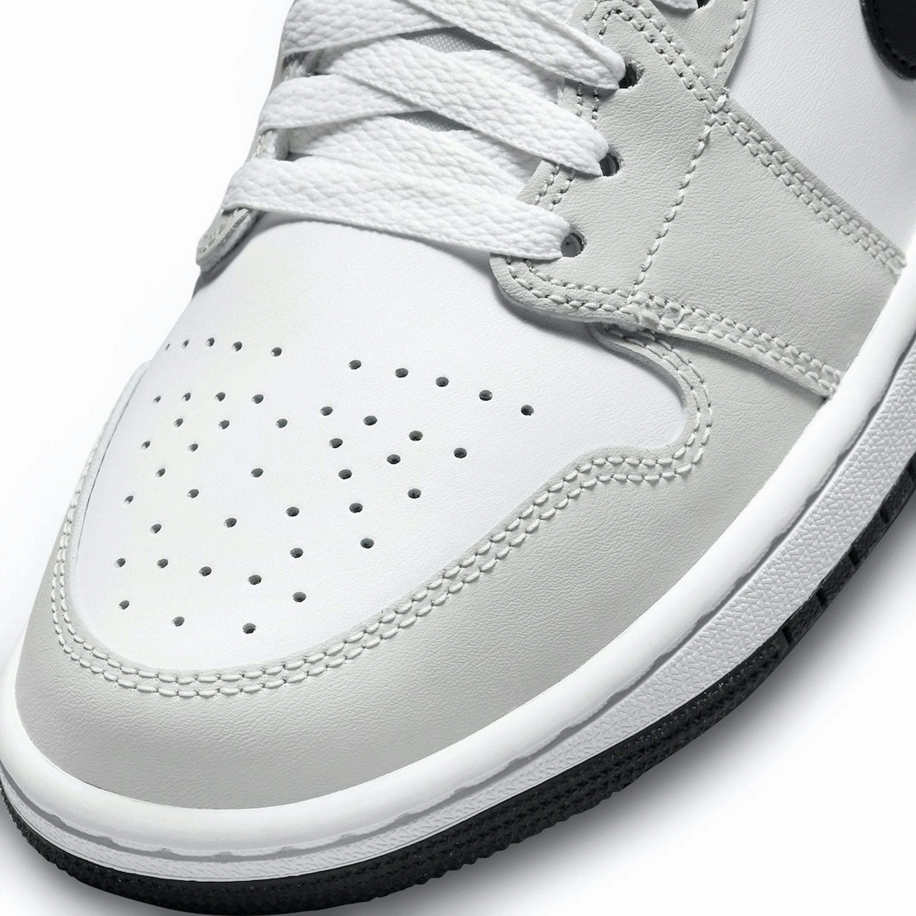 Air Jordan 1 Mid Wmns 'Light Smoke Grey' Air Jordan 1 Mid streetwear shoes