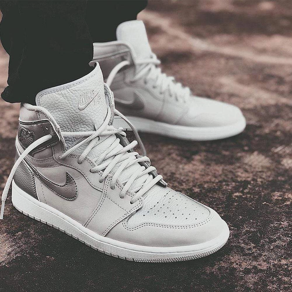 Air Jordan 1 Retro High CO Japan Neutral Grey Air Jordan 1 High OG shoes