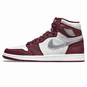 Air Jordan 1 Retro High OG 'Bordeaux' Air Jordan 1 High classic sneakers with premium finish