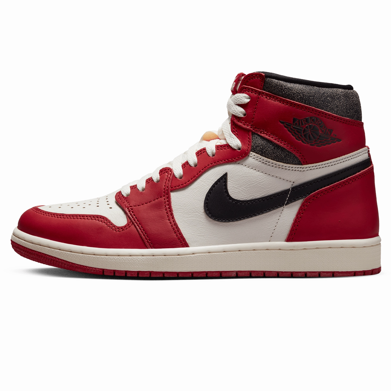 Air Jordan 1 Retro High OG 'Chicago Lost & Found' Air Jordan 1 High classic sneakers with premium finish