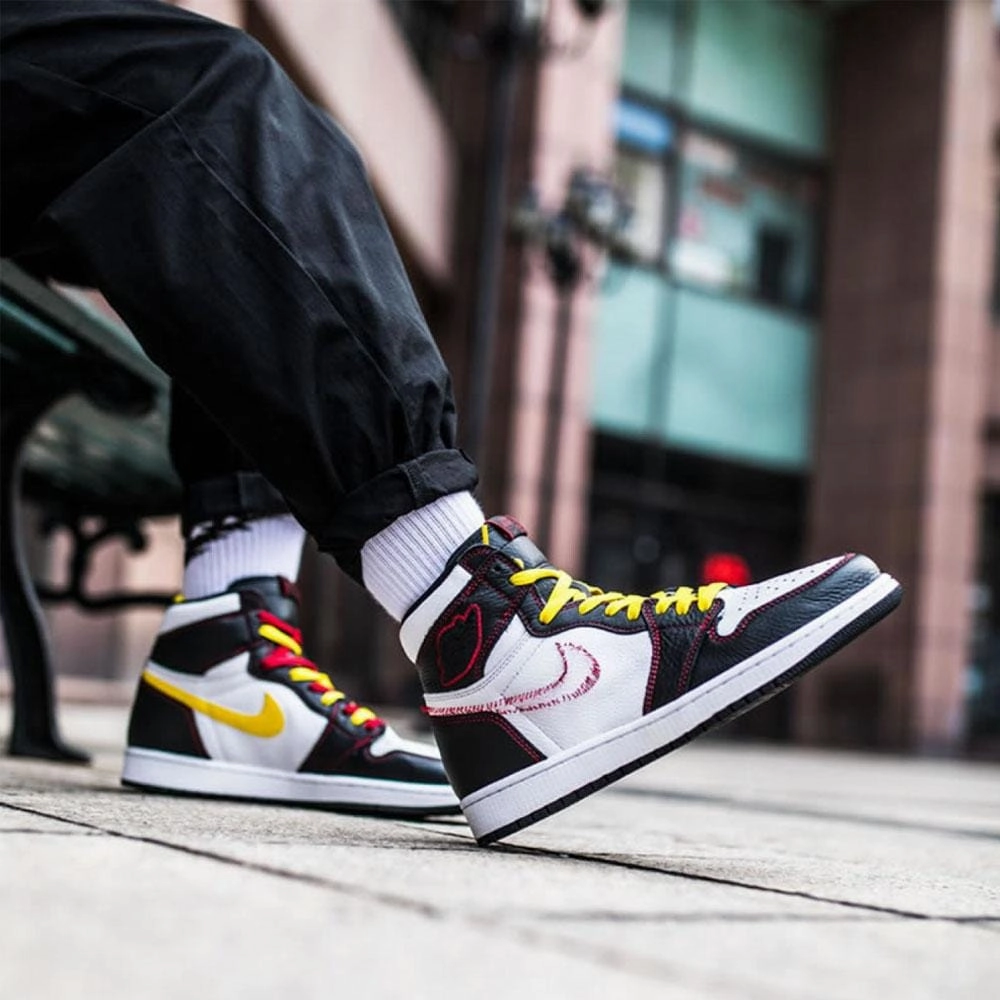 Air Jordan 1 Retro High OG 'Defiant' Air Jordan 1 High OG shoes