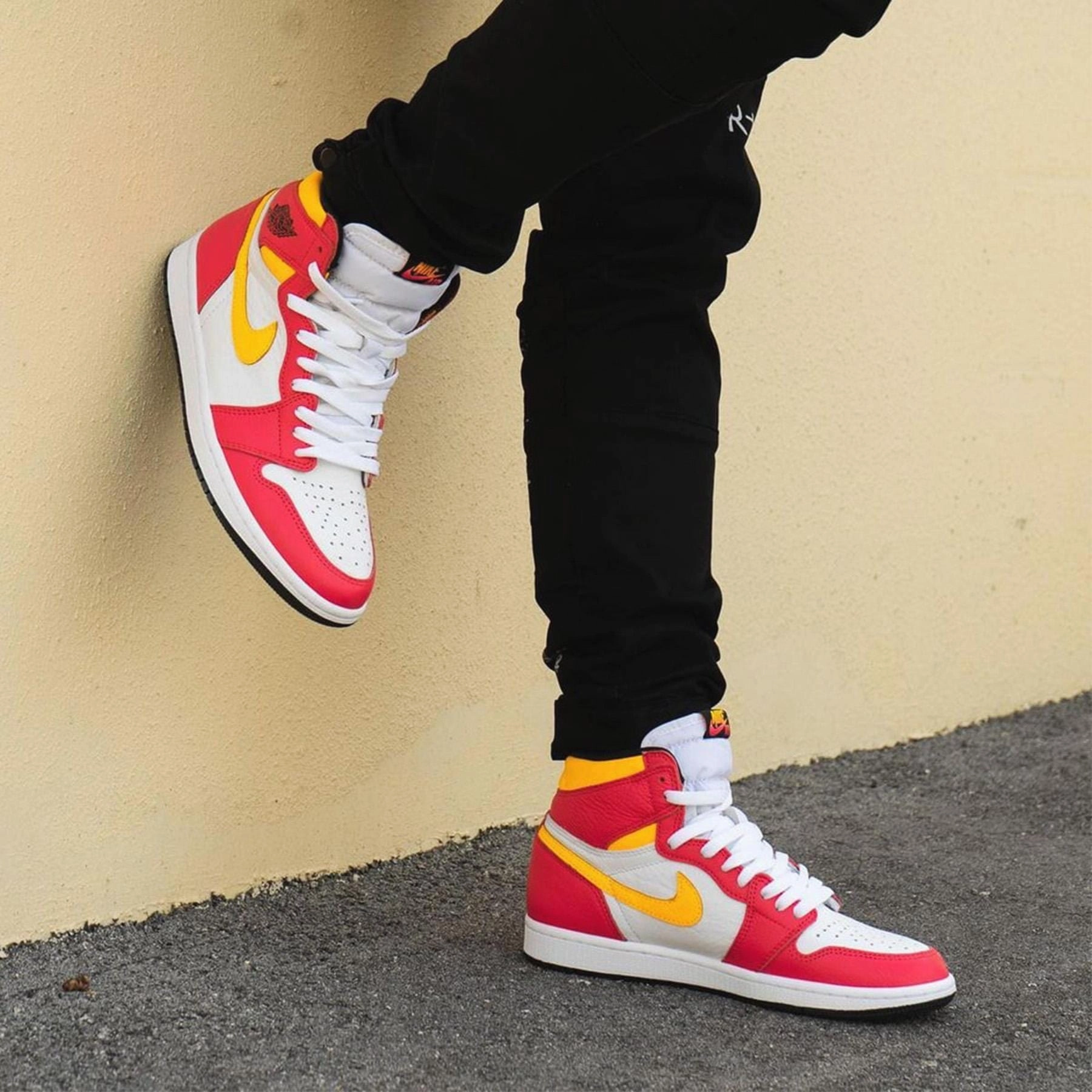 Air Jordan 1 Retro High OG 'Light Fusion Red' Air Jordan 1 High OG shoes