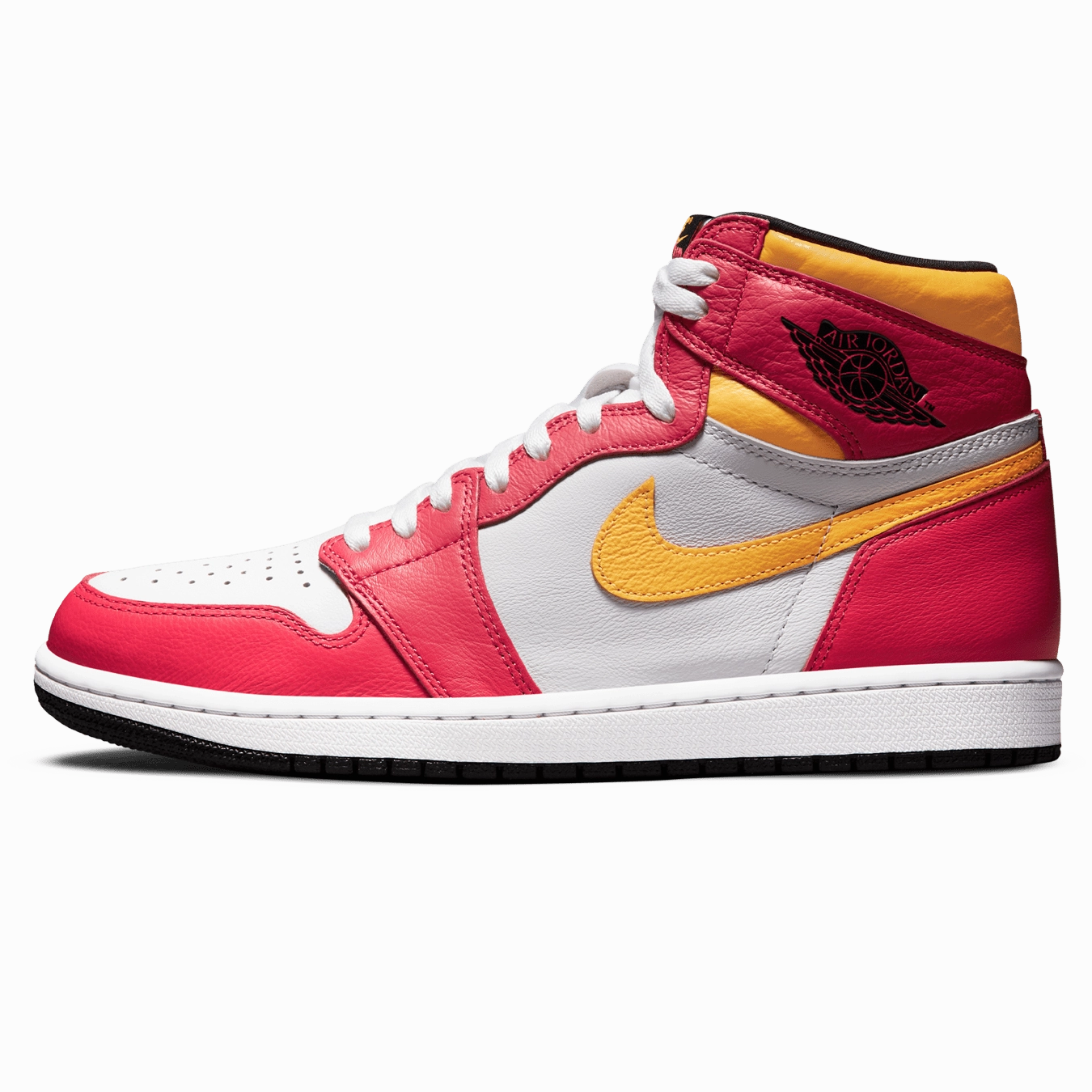 Air Jordan 1 Retro High OG 'Light Fusion Red' Air Jordan 1 High classic sneakers with premium finish