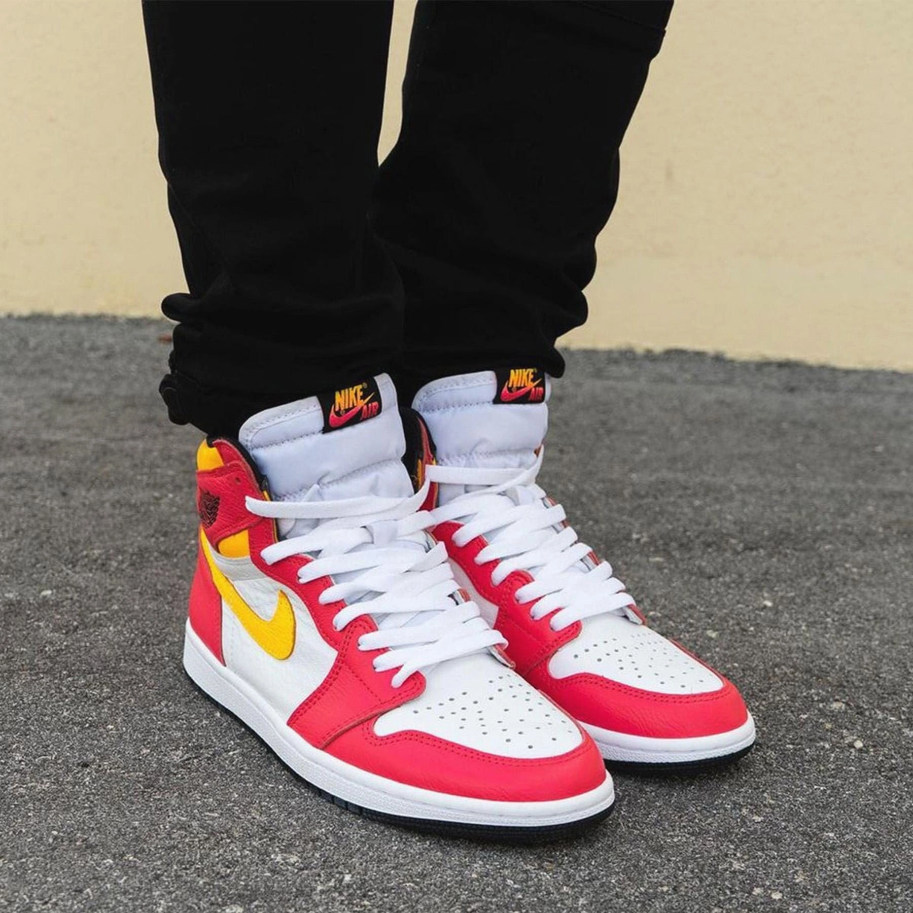 Air Jordan 1 Retro High OG 'Light Fusion Red' Air Jordan 1 High OG shoes