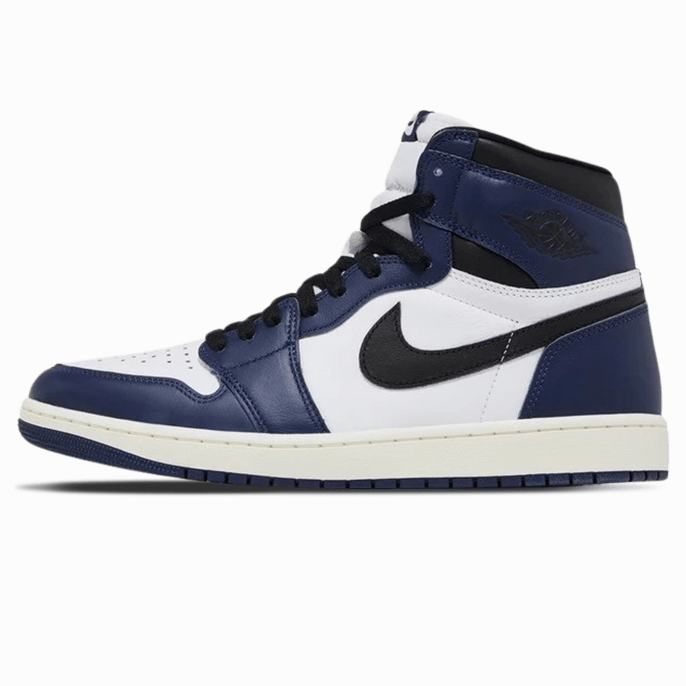 Air Jordan 1 Retro High OG 'Midnight Navy' Air Jordan 1 High classic sneakers with premium finish