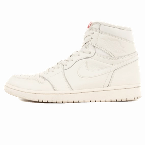 Air Jordan 1 Retro High OG 'Sail' Air Jordan 1 High classic sneakers with premium finish