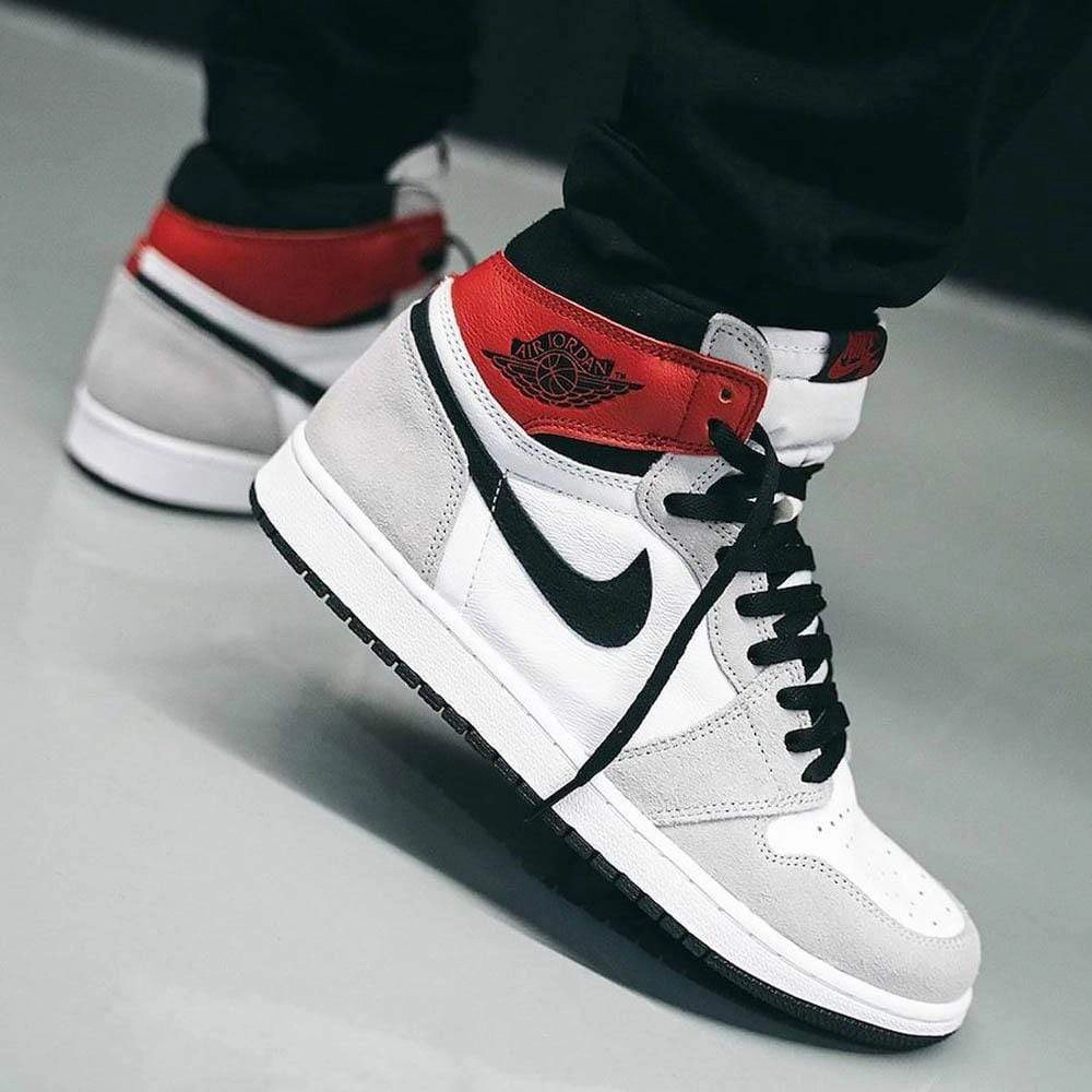 Air Jordan 1 Retro High OG 'Smoke Grey' Air Jordan 1 High OG shoes